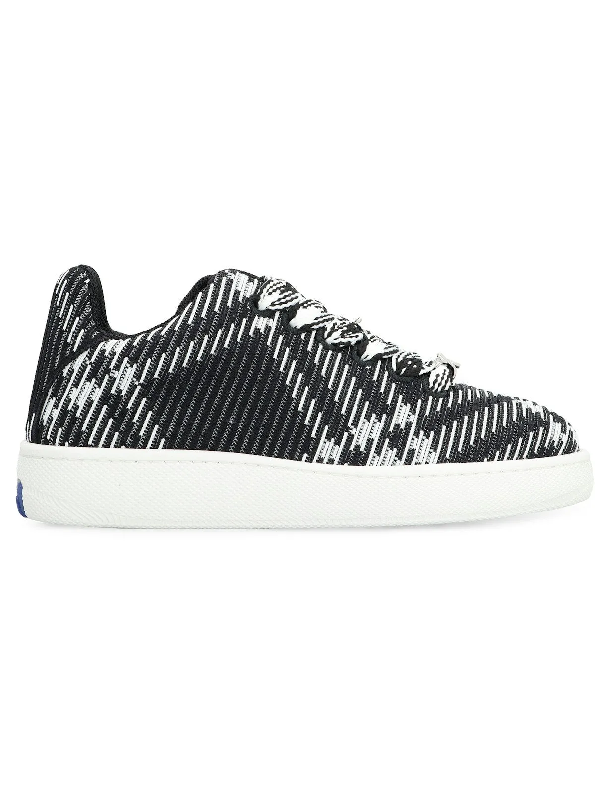 BLACK/WHITE CHECK PATTERN BOX SNEAKER