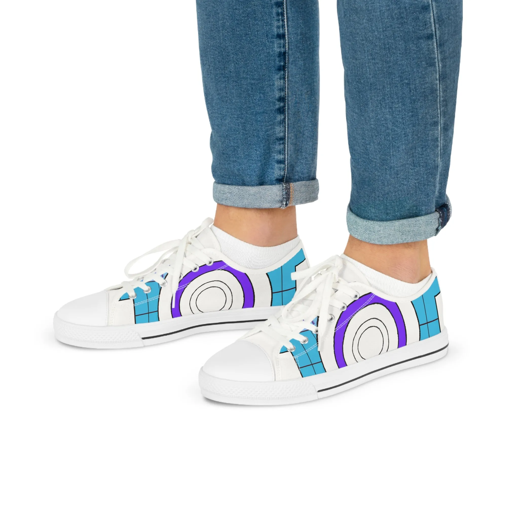 Ezra "Fashionista" Footsy. - low top