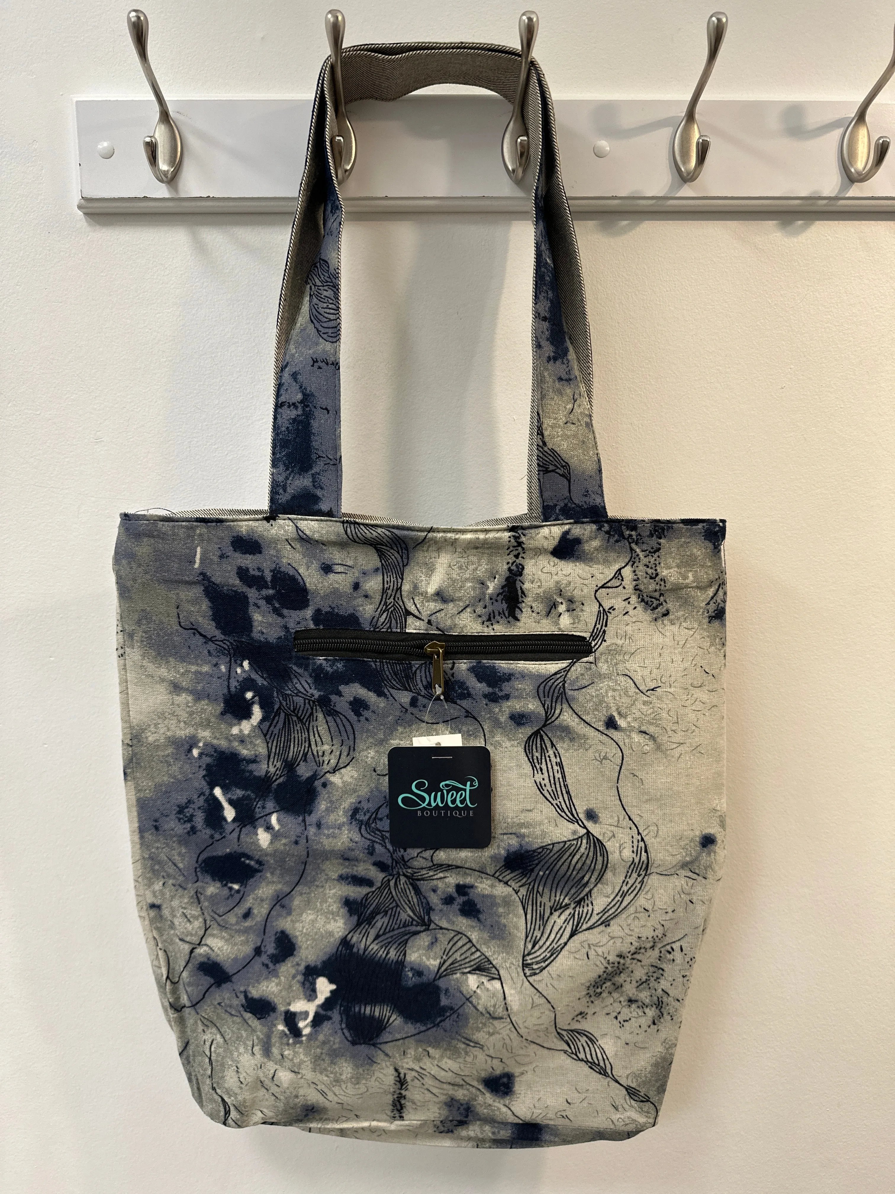 Tote with Zip